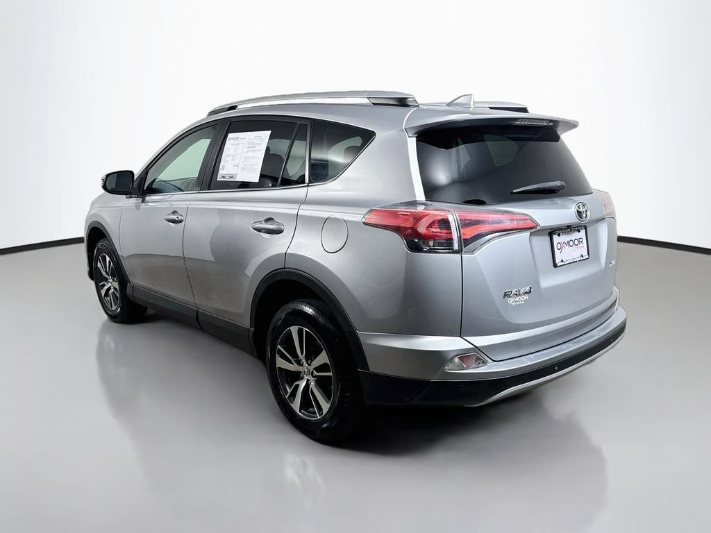 Used 2016 Toyota RAV4 XLE w/ Convenience Package FWD image 5