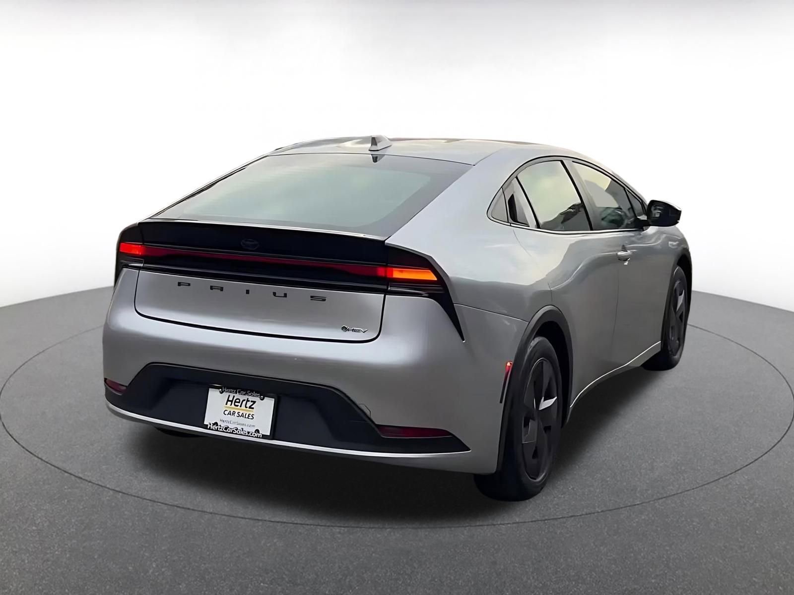 Used 2025 Toyota Prius LE image 14