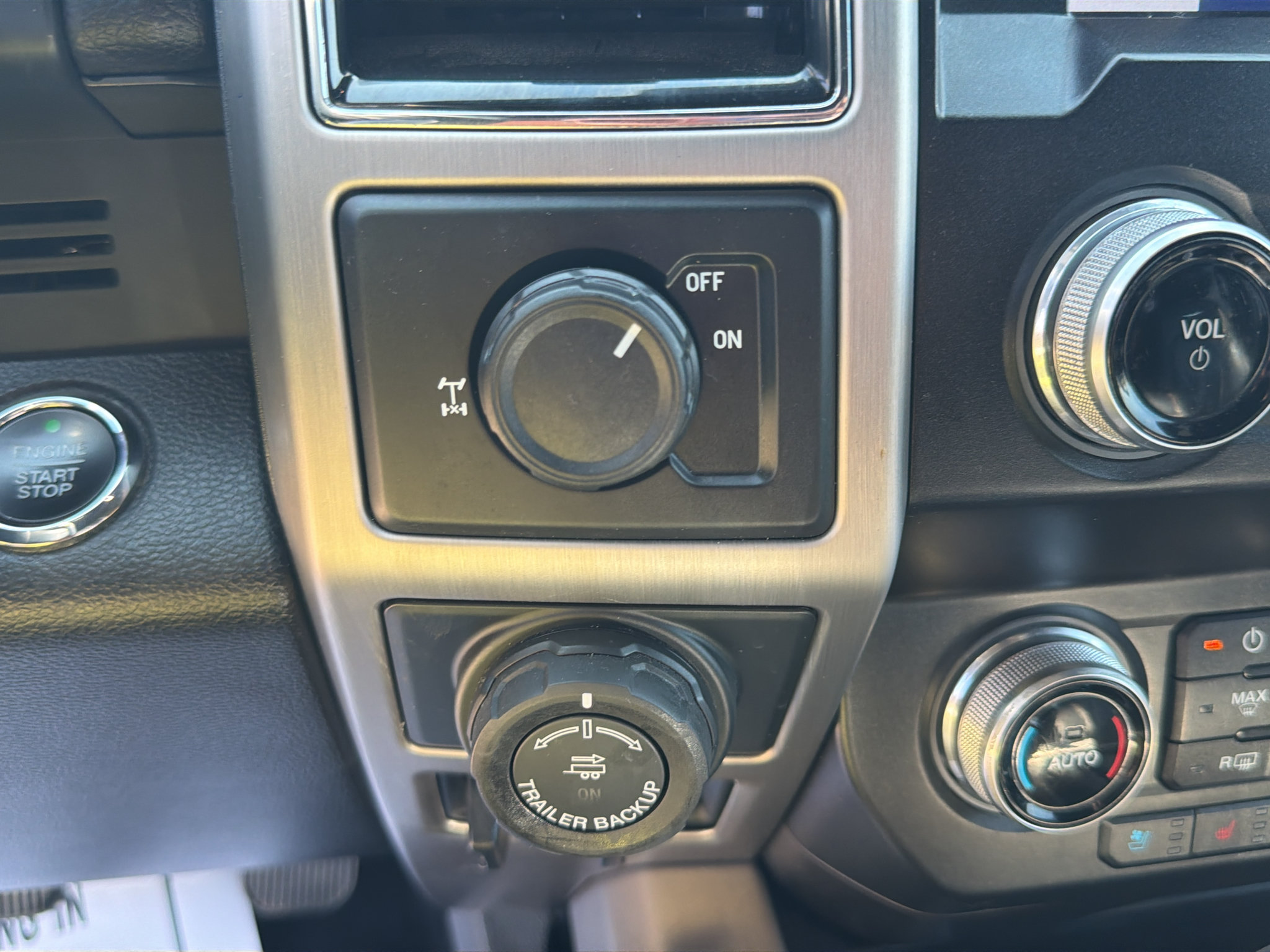 Used 2019 Ford F150 Platinum w/ Equipment Group 701A Luxury RWD image 16