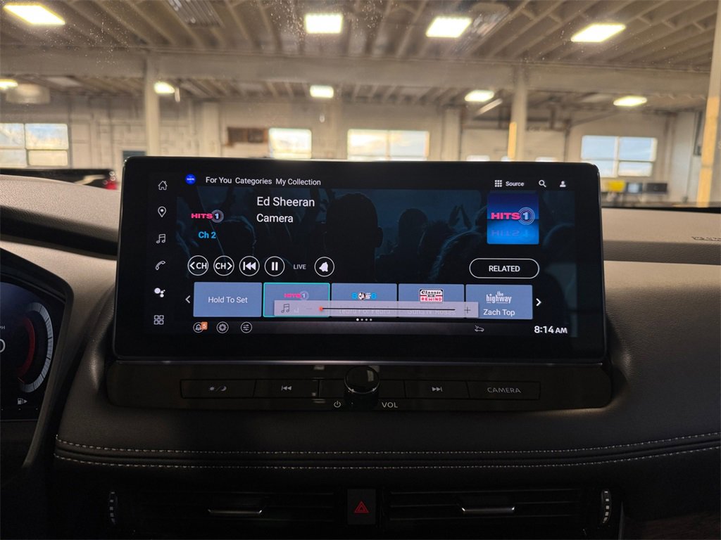 Used 2024 Nissan Rogue Platinum w/ Platinum Premium Package image 17