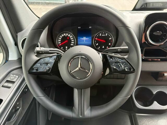 New 2026 Mercedes-Benz Sprinter 2500 image 12
