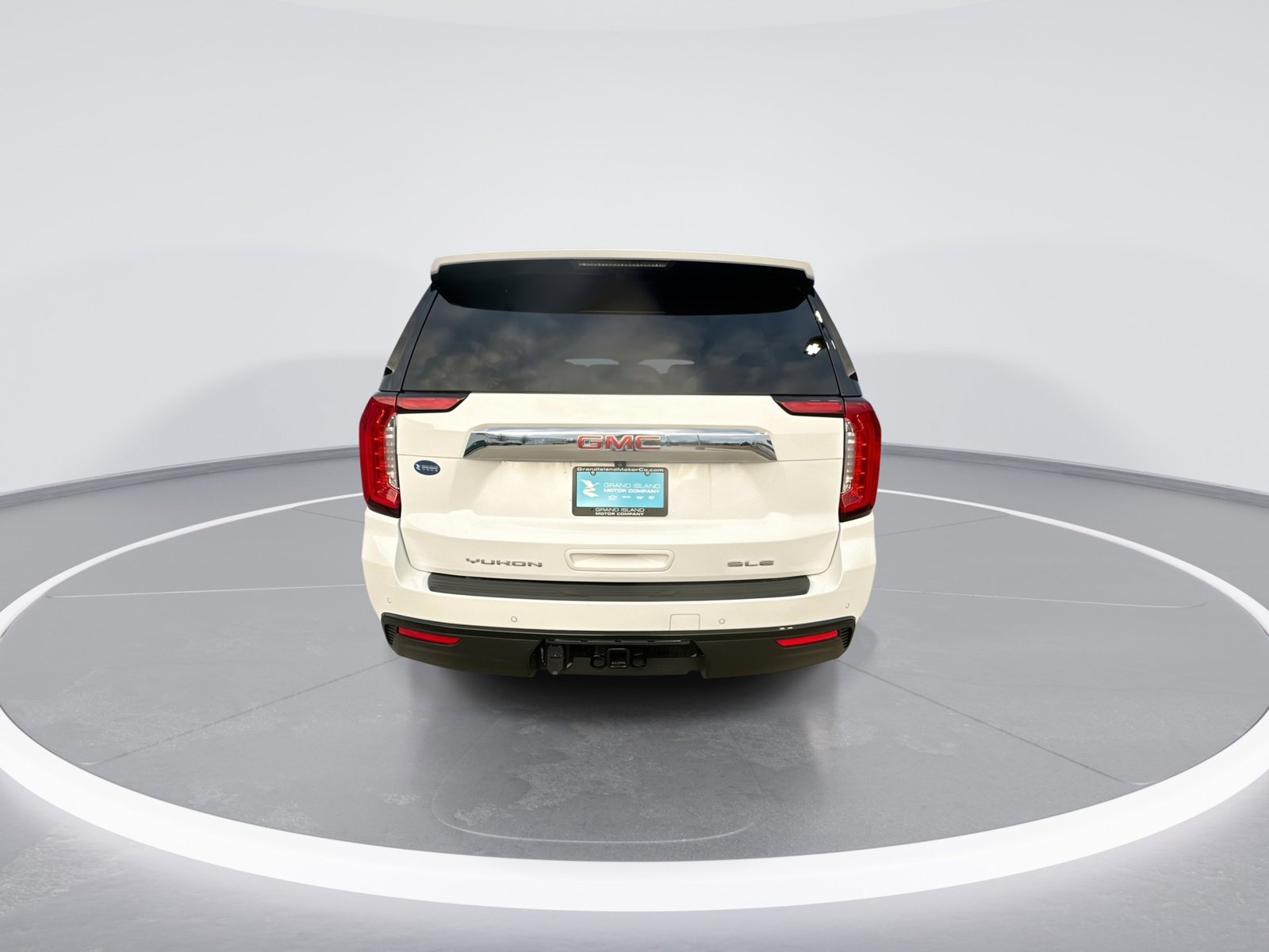 Used 2024 GMC Yukon XL SLE w/ Gmc Pro Safety Plus Package image 7