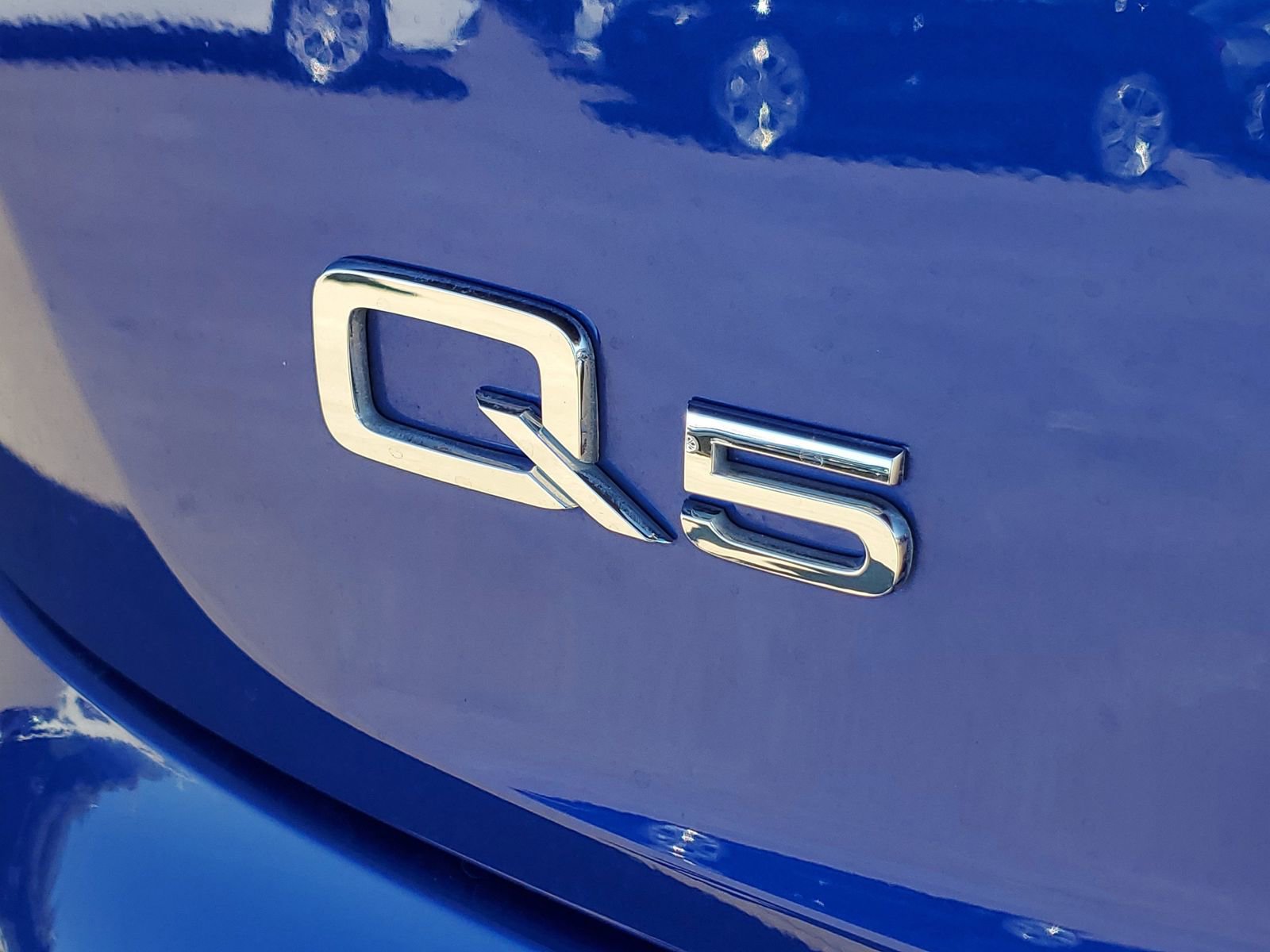 Used 2022 Audi Q5 e Premium w/ Convenience Package image 7