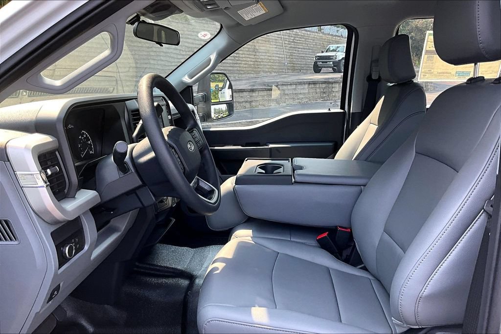 New 2026 Ford F350 XL AWD/4WD image 9