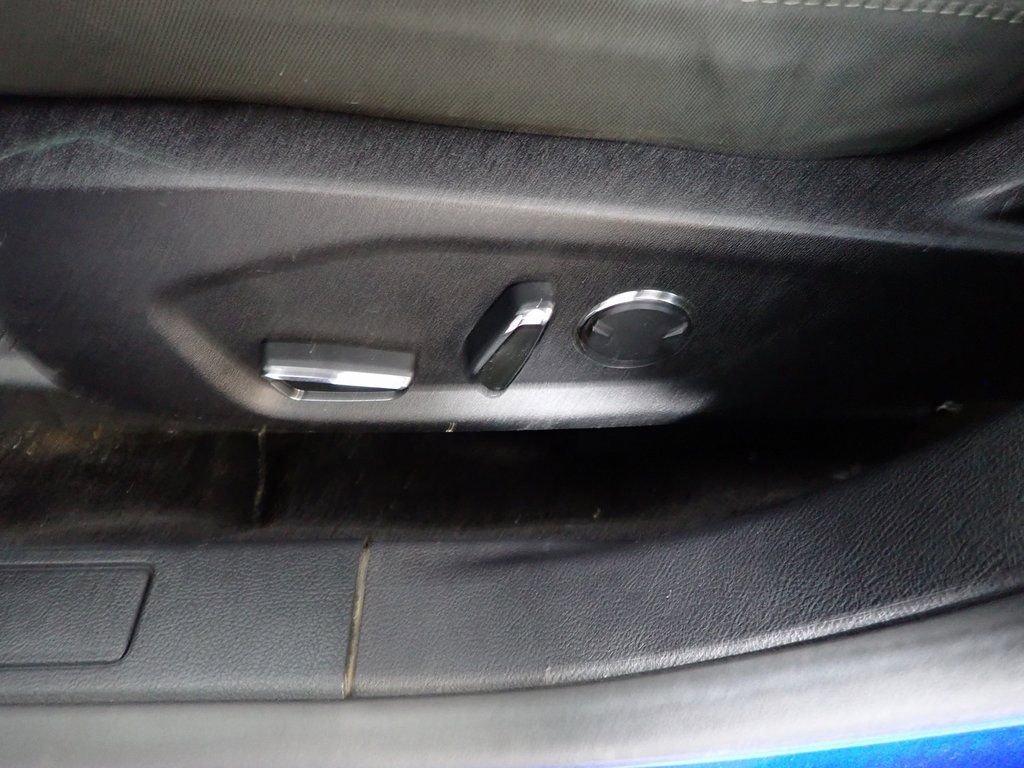 Used 2018 Ford Fusion SE image 18