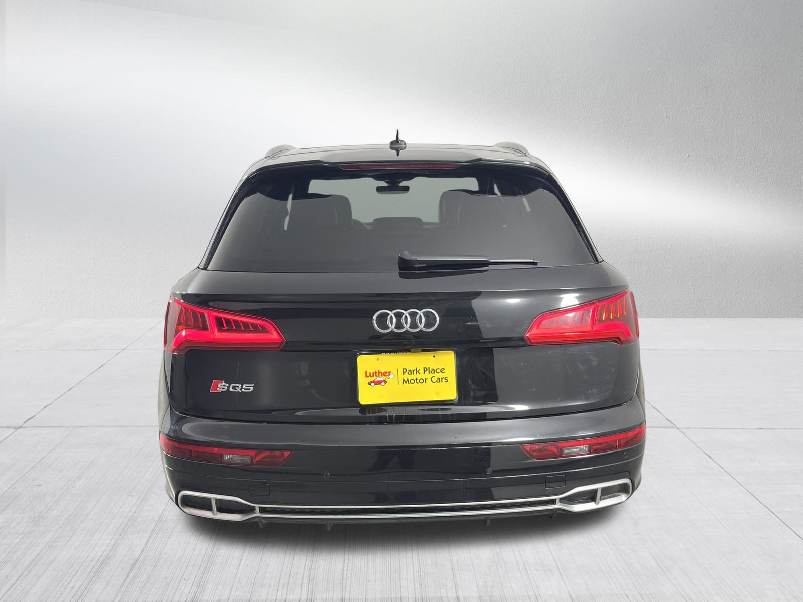 Used 2018 Audi SQ5 Premium Plus w/ Navigation Package image 6