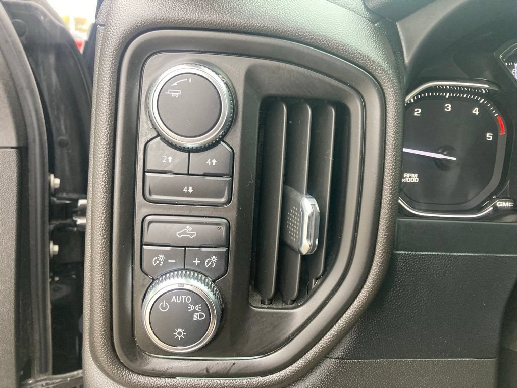 Certified 2022 GMC Sierra 2500 Pro w/ Convenience Package AWD/4WD image 17