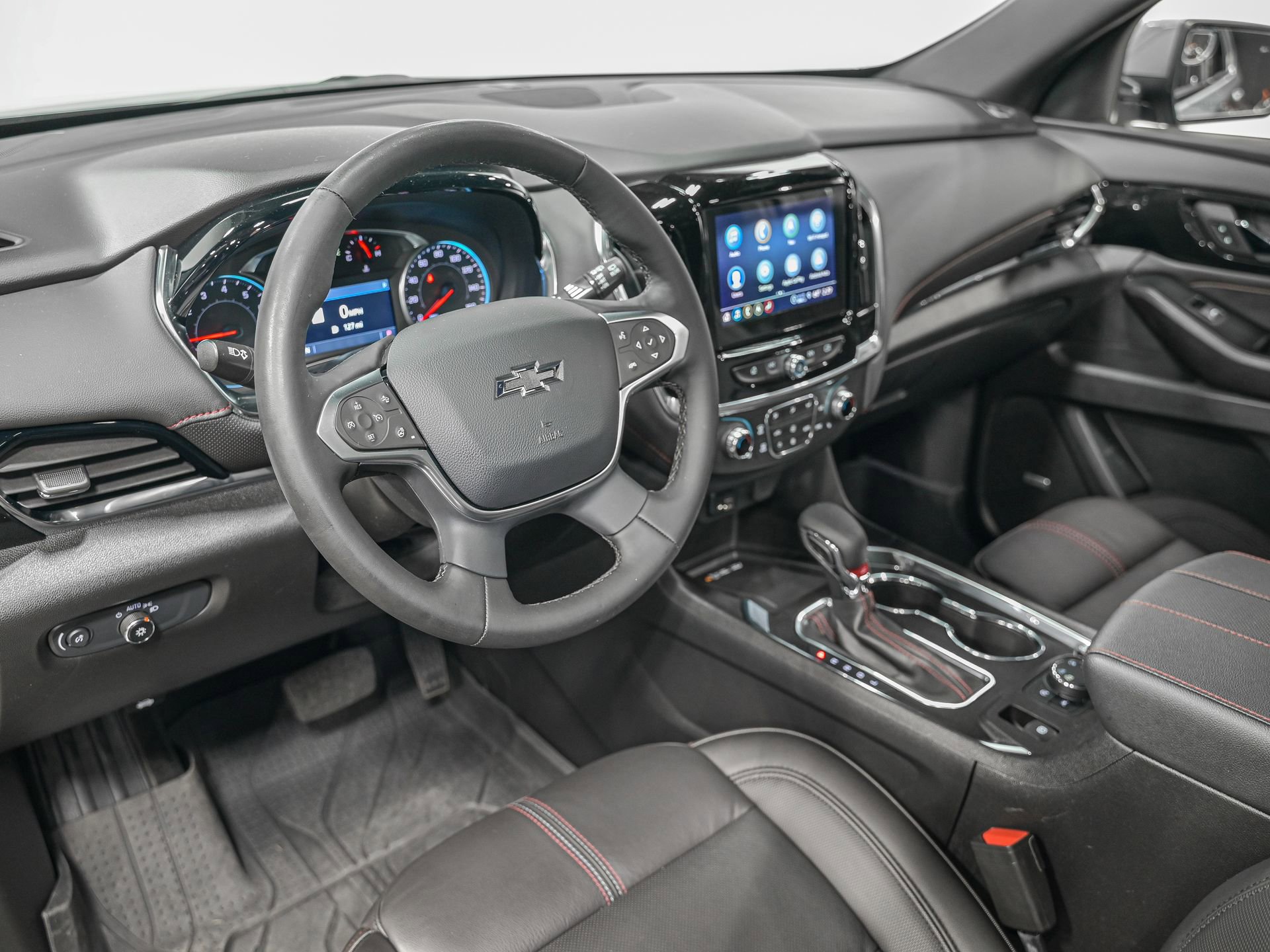 Used 2023 Chevrolet Traverse RS w/ LPO, Floor Liner Package AWD/4WD image 15