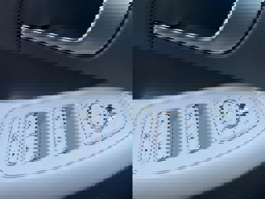 New 2025 Hyundai Sonata SEL image 40