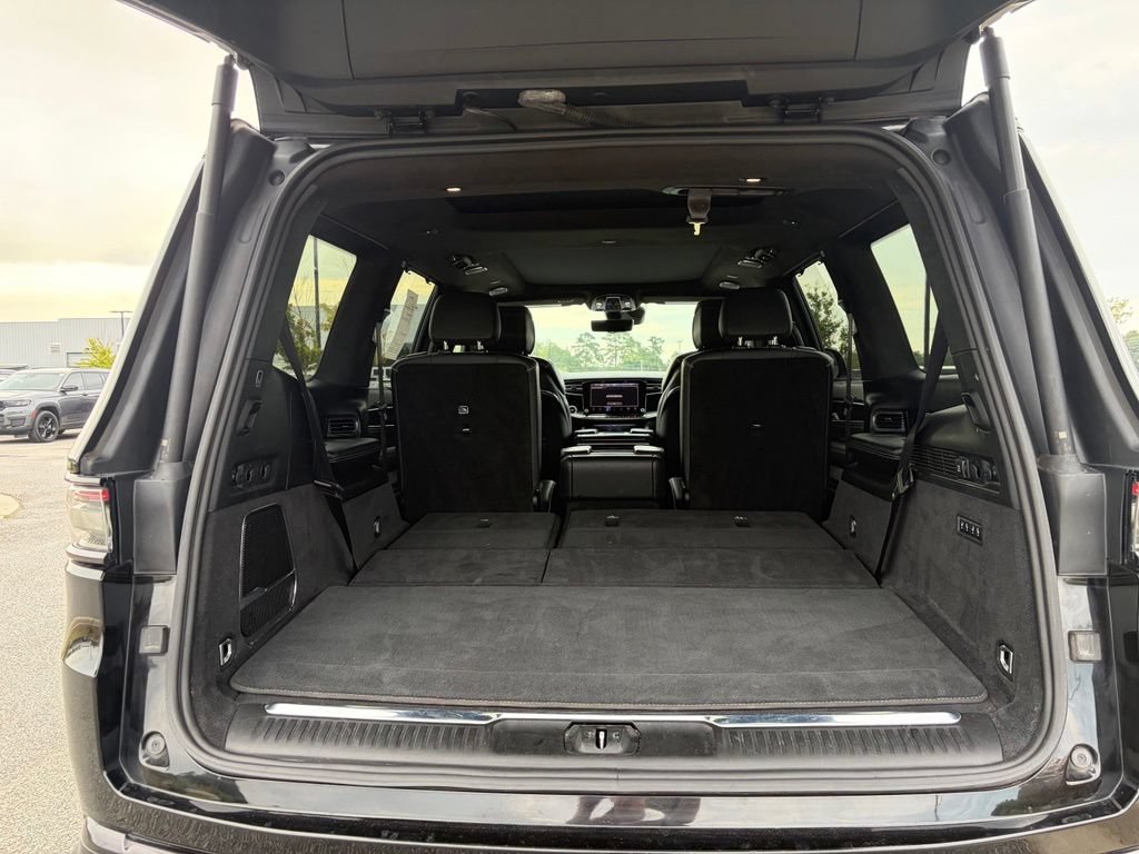 Used 2024 Jeep Grand Wagoneer Series II Obsidian w/ Quick Order Packagew 28T AWD/4WD image 46