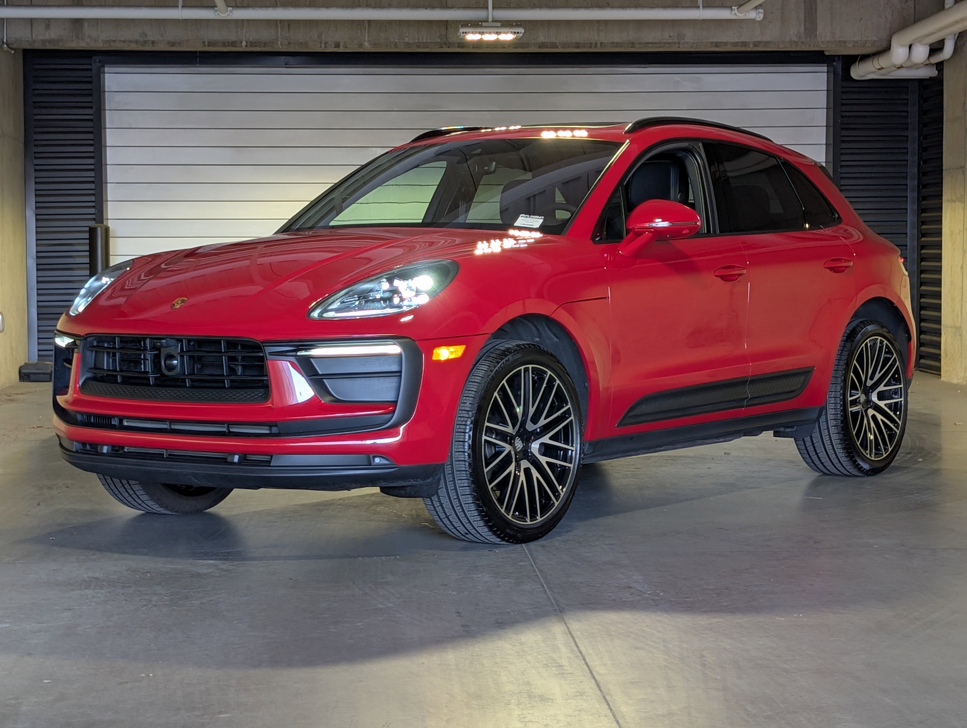 Certified 2026 Porsche Macan image 1