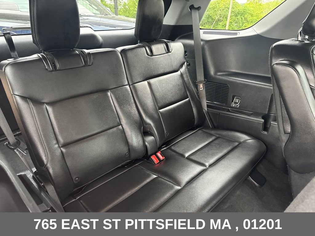 Used 2021 Ford Explorer XLT w/ Equipment Group 202A AWD/4WD image 21