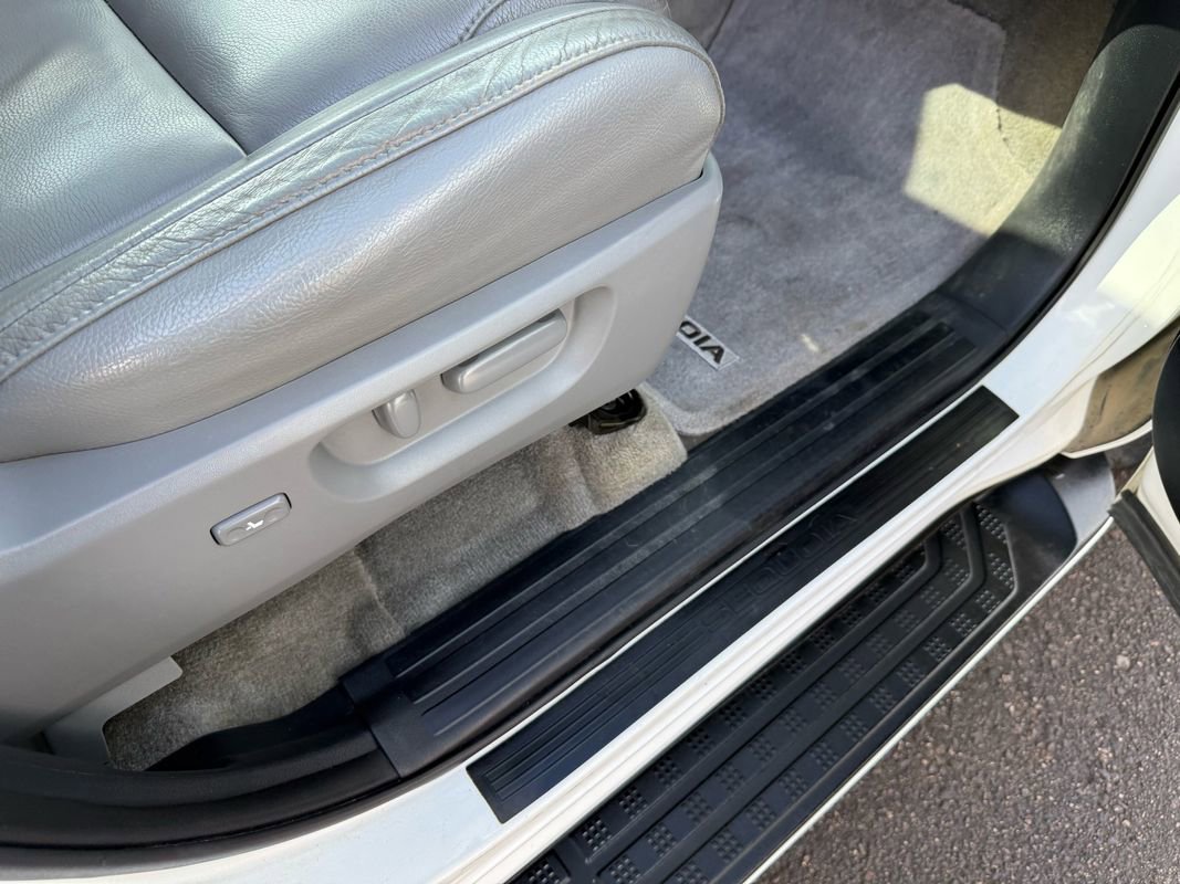 Used 2008 Toyota Sequoia Limited image 28
