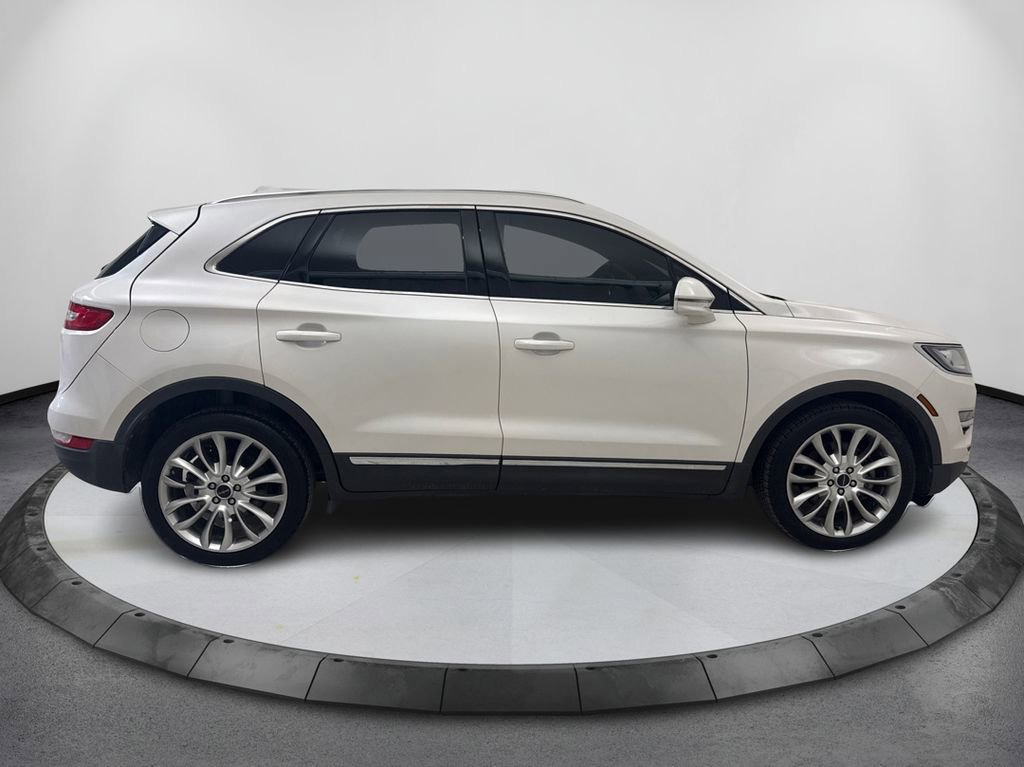 Used 2017 Lincoln MKC Reserve FWD image 4