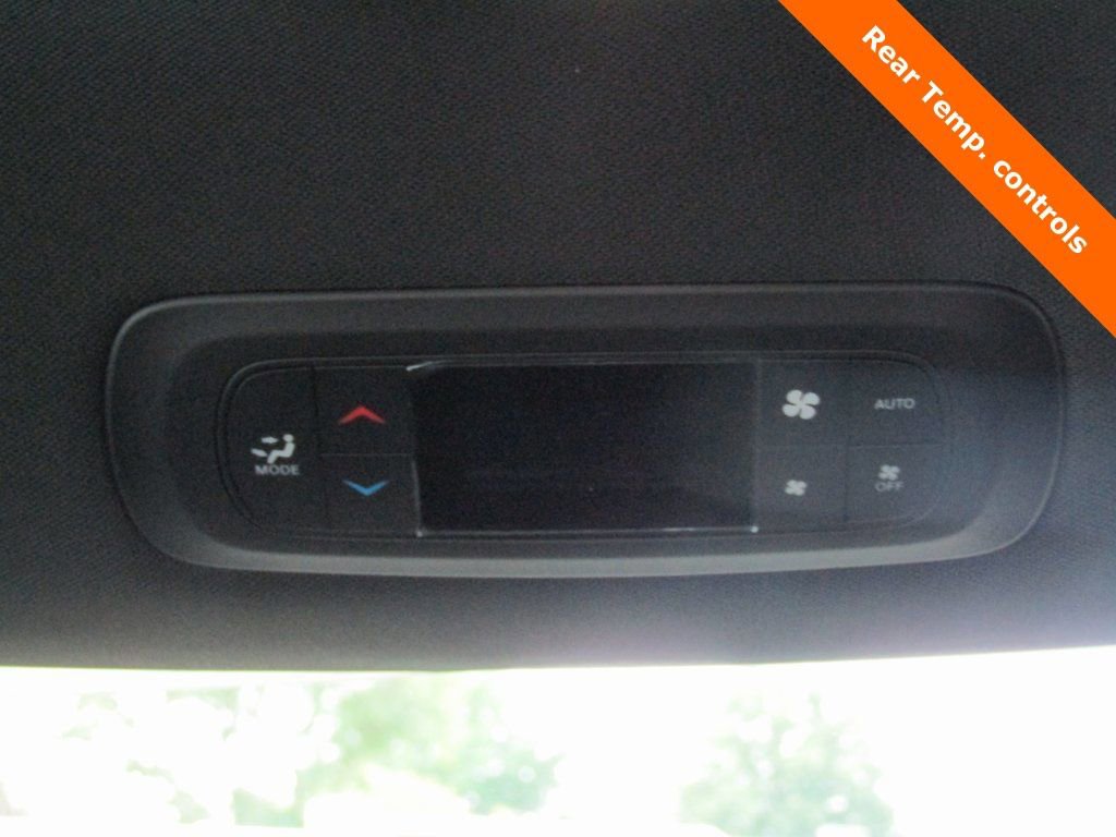 New 2026 Chrysler Pacifica Select image 17