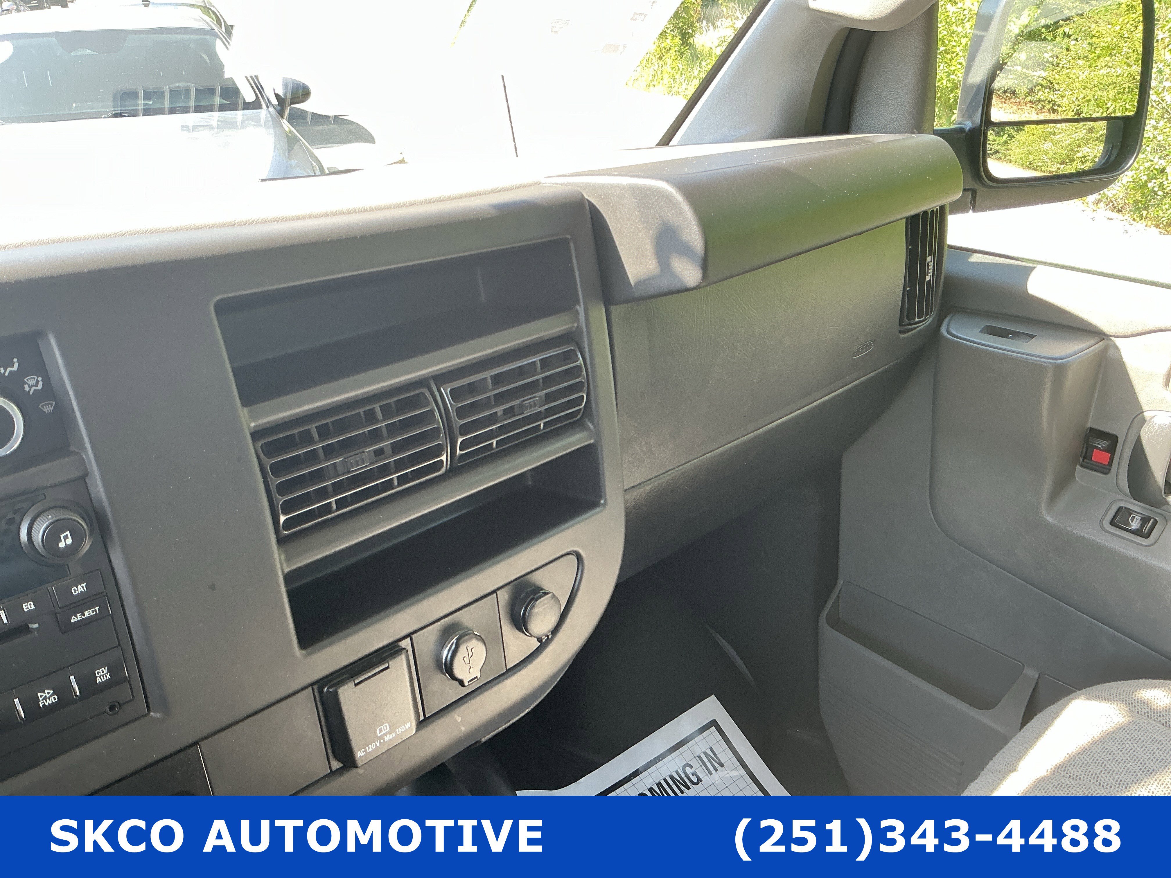 Used 2020 Chevrolet Express 2500 w/ Communications Package RWD image 24