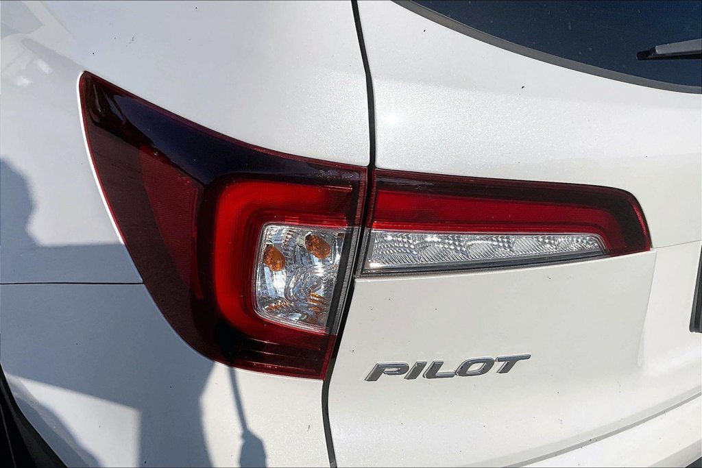 Certified 2022 Honda Pilot Sport image 23