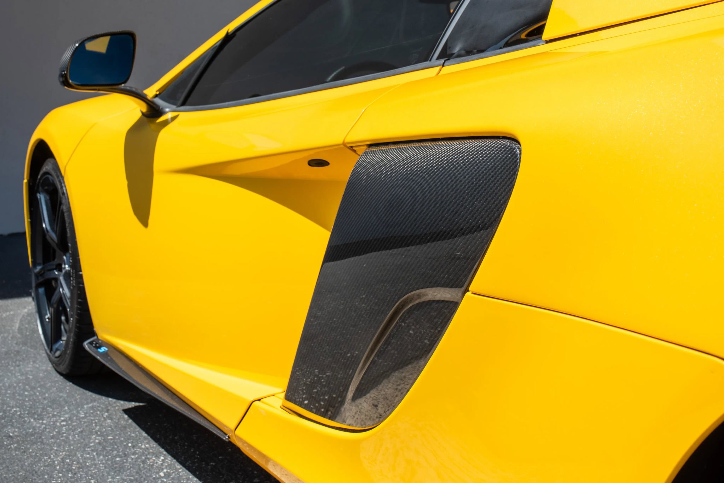 Used 2015 McLaren 650S Spider image 33