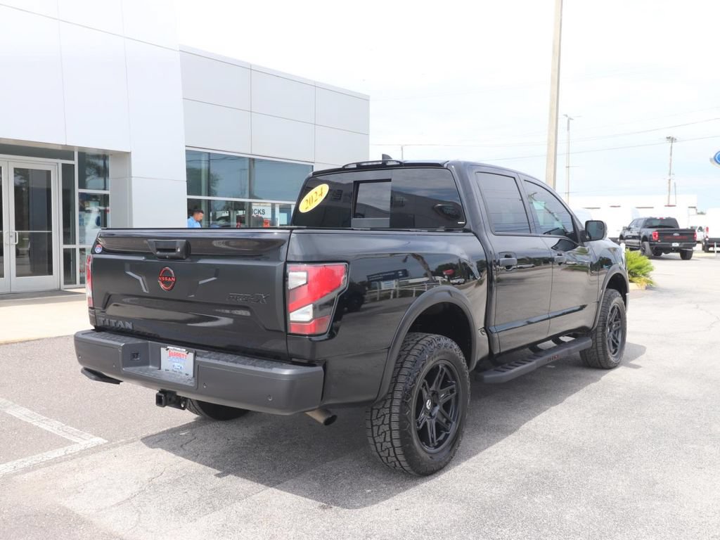 Used 2024 Nissan Titan PRO-4X w/ Pro-4x Convenience Package AWD/4WD image 16