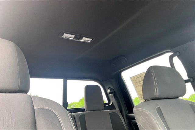 Used 2024 Nissan Titan SV w/ SV Convenience Package AWD/4WD image 24