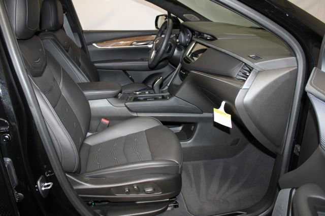 Certified 2023 Cadillac XT5 Premium Luxury w/ Platinum Package image 15