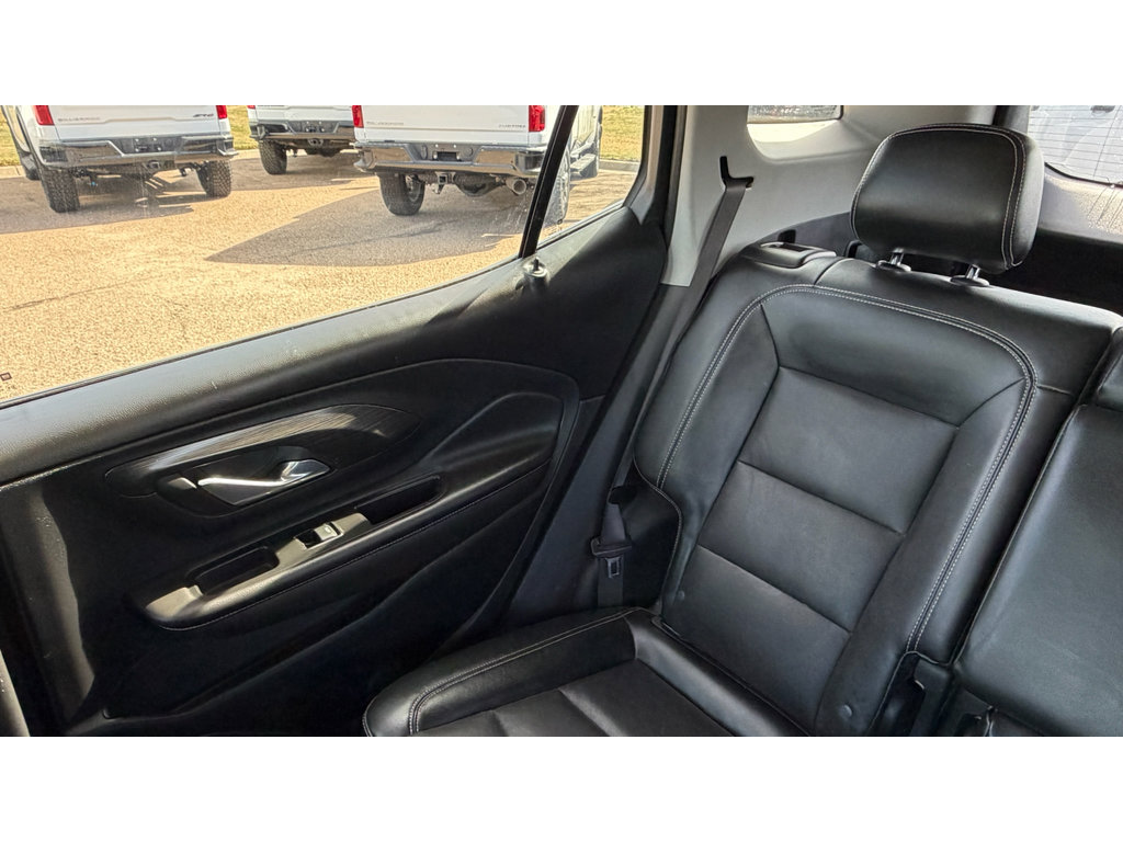 Certified 2023 GMC Terrain SLT w/ Tech Package image 22