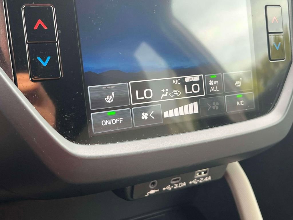 Used 2025 Subaru Forester Premium image 23