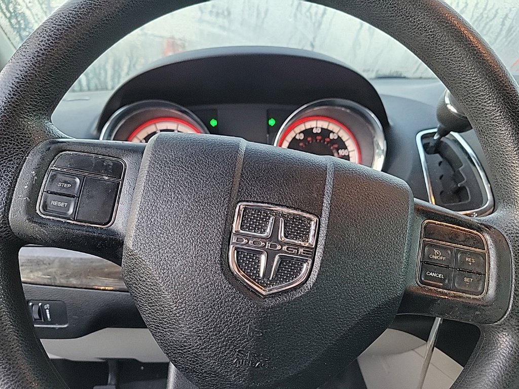 Used 2013 Dodge Grand Caravan American Value Package FWD image 9