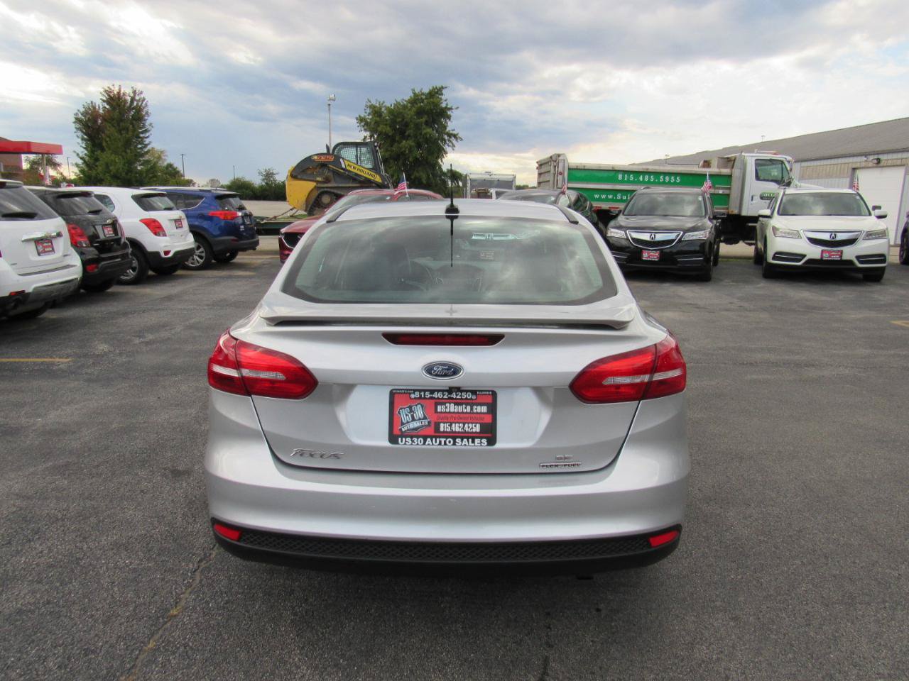 Used 2015 Ford Focus SE w/ Equipment Group 201A FWD image 5