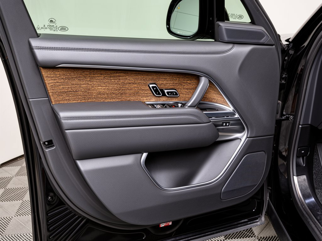 Certified 2023 Land Rover Range Rover SE AWD/4WD image 14