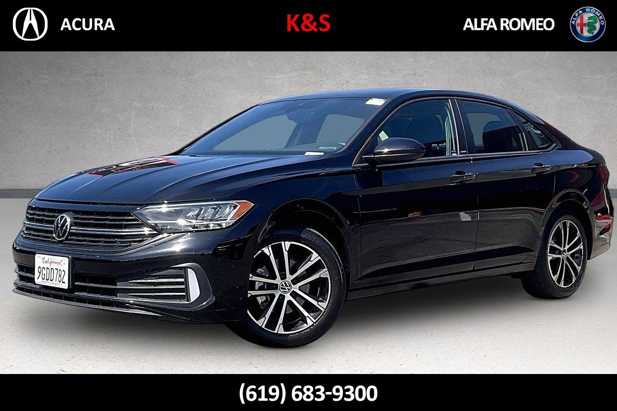 Used 2023 Volkswagen Jetta Sport image 1