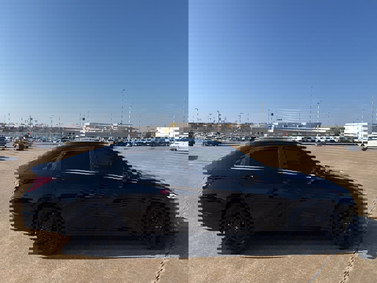 Used 2023 Hyundai Elantra SEL w/ Convenience Package image 8