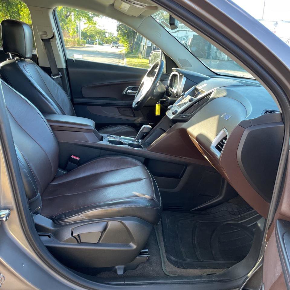 Used 2011 Chevrolet Equinox LT w/ Chrome Appearance Package image 17