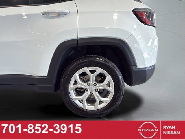 Used 2024 Jeep Compass Latitude image 39