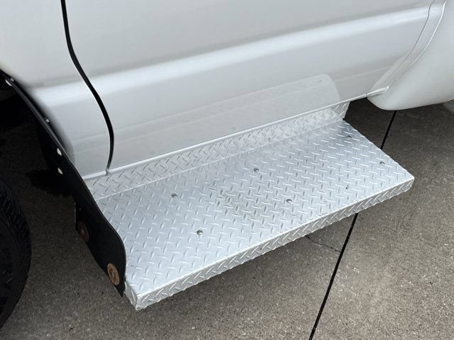 Used 2015 Ford E-350 and Econoline 350 Super Duty RWD image 12
