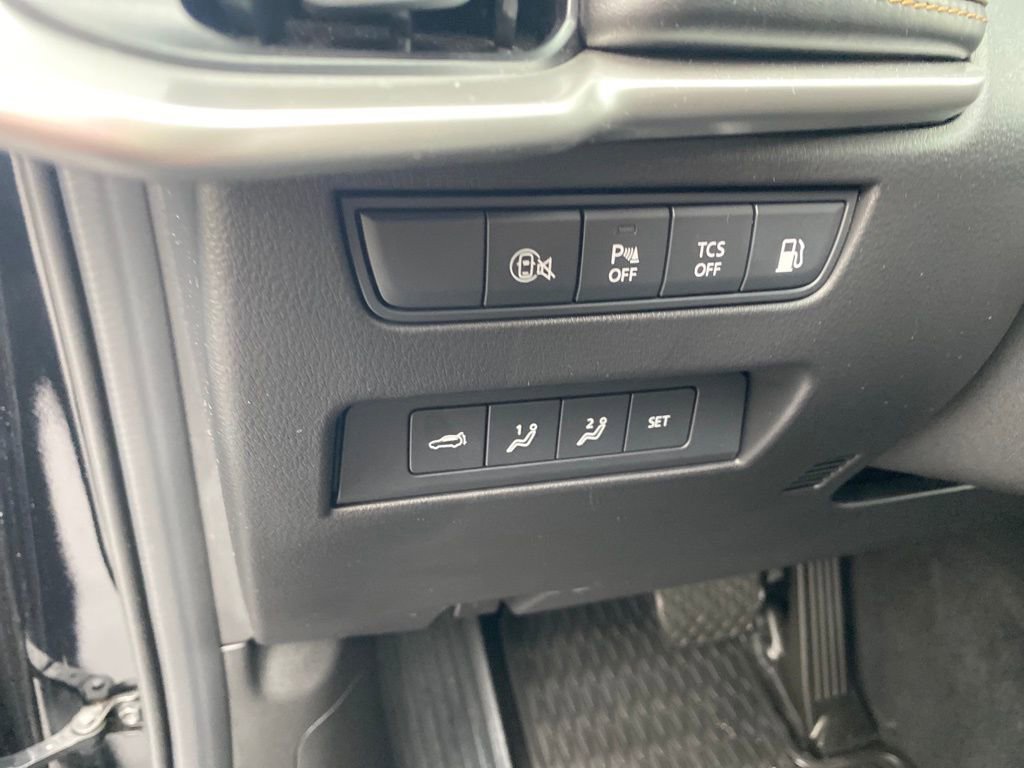 Certified 2025 MAZDA CX-70 Plug-In Hybrid w/ Premium Plus image 36