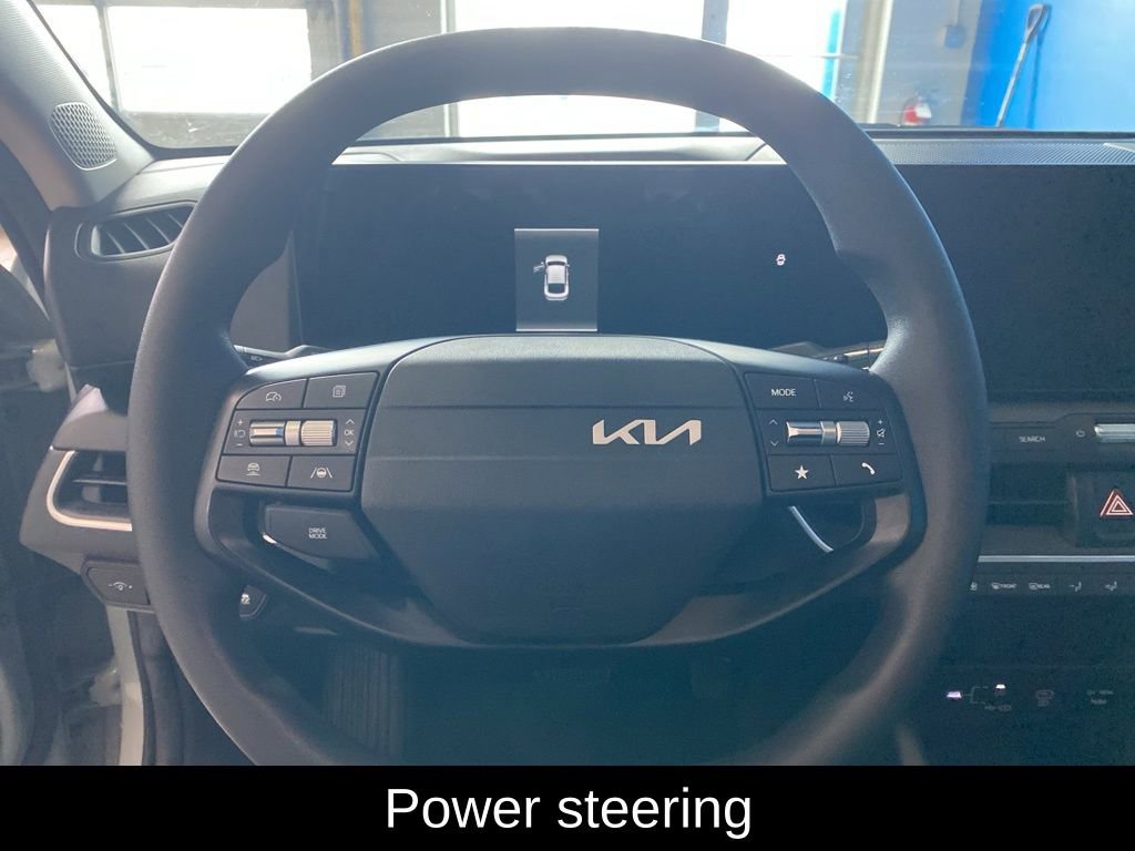 Used 2025 Kia K4 LXS image 6