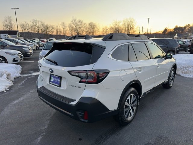 Used 2020 Subaru Outback Premium image 6