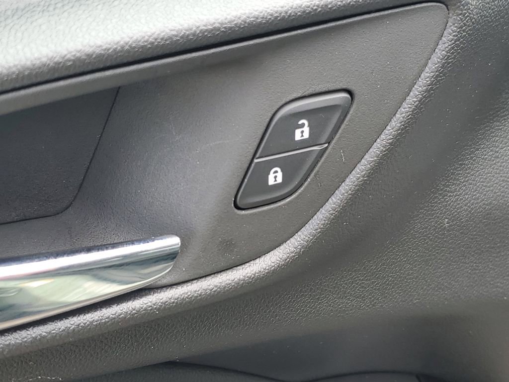 Used 2025 Chevrolet Trax ACTIV w/ Driver Confidence Package image 23