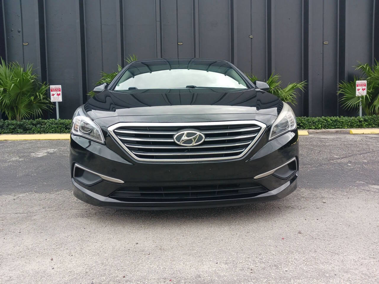 Used 2016 Hyundai Sonata SE FWD image 4
