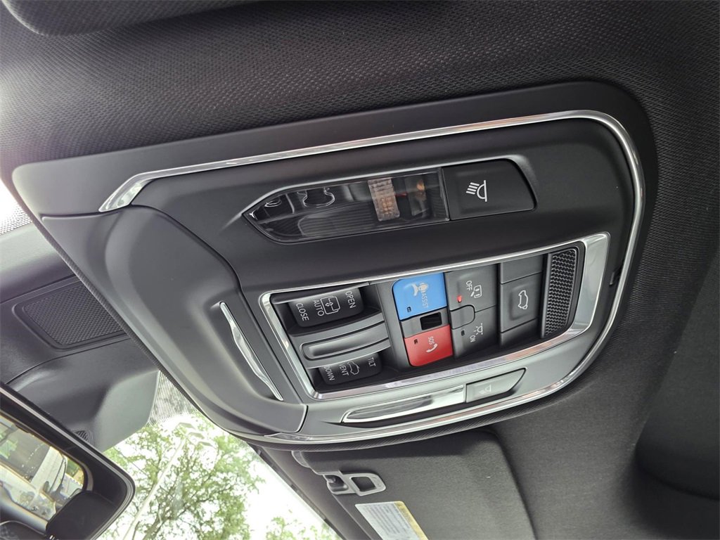 New 2025 Jeep Grand Cherokee L Altitude image 28