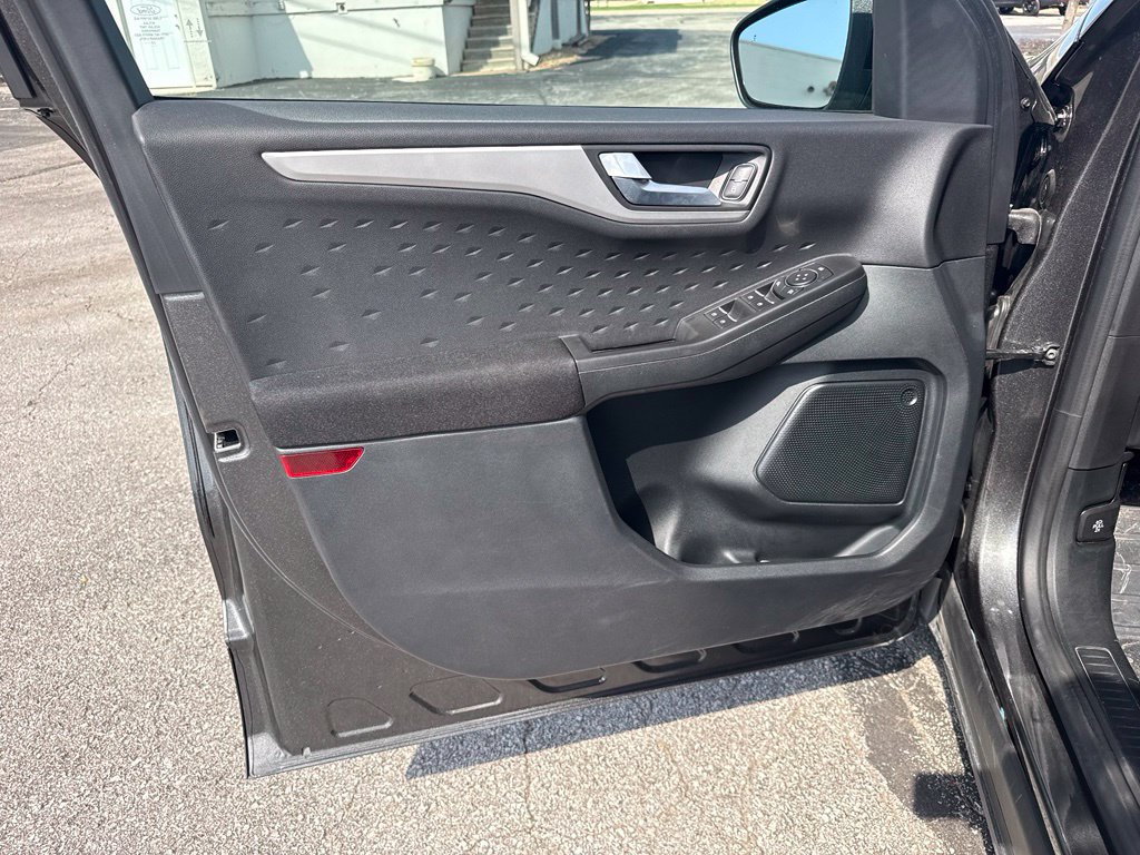 Used 2020 Ford Escape SE Sport FWD image 13