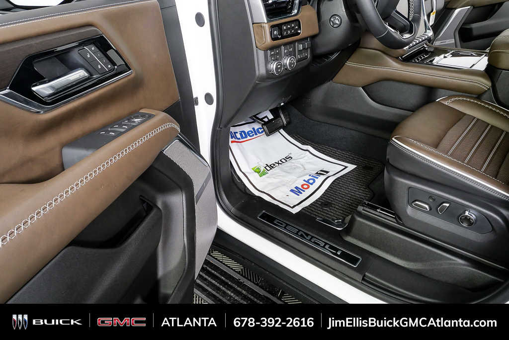 Used 2026 GMC Yukon Denali Ultimate image 8