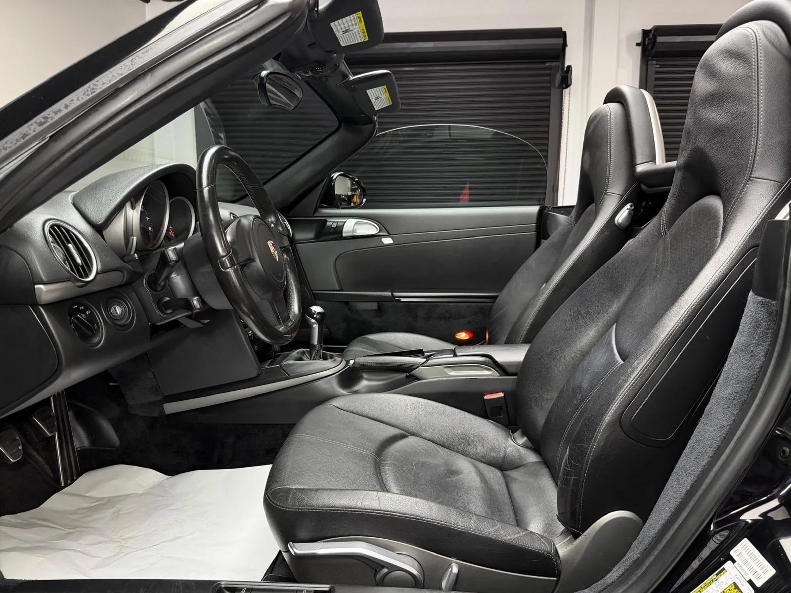 Used 2011 Porsche Boxster RWD image 19