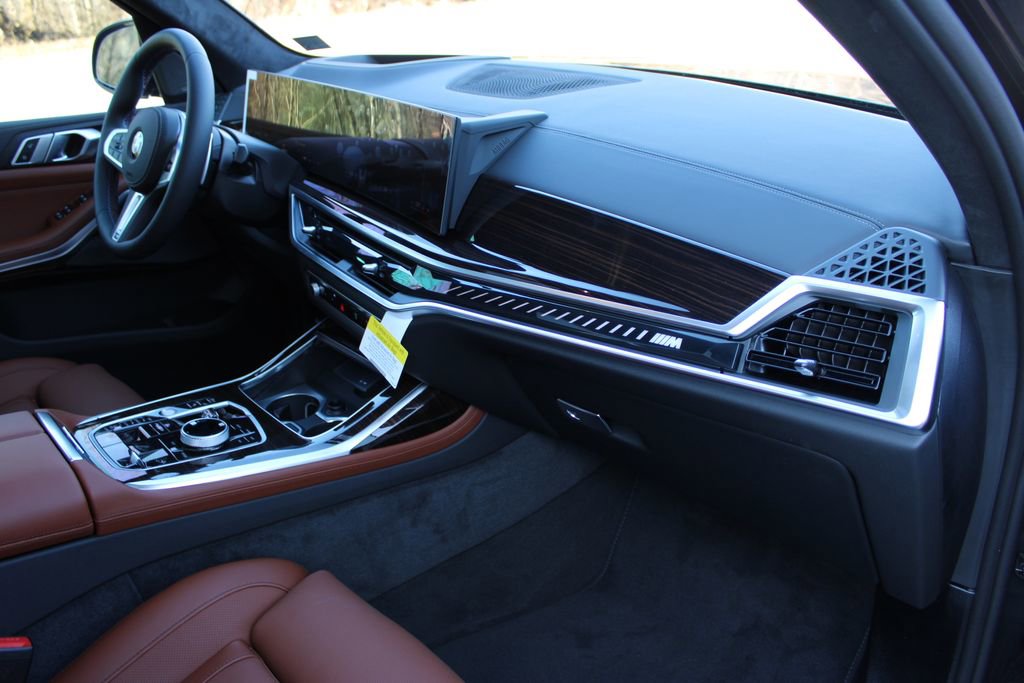 New 2026 BMW X7 M60i image 49