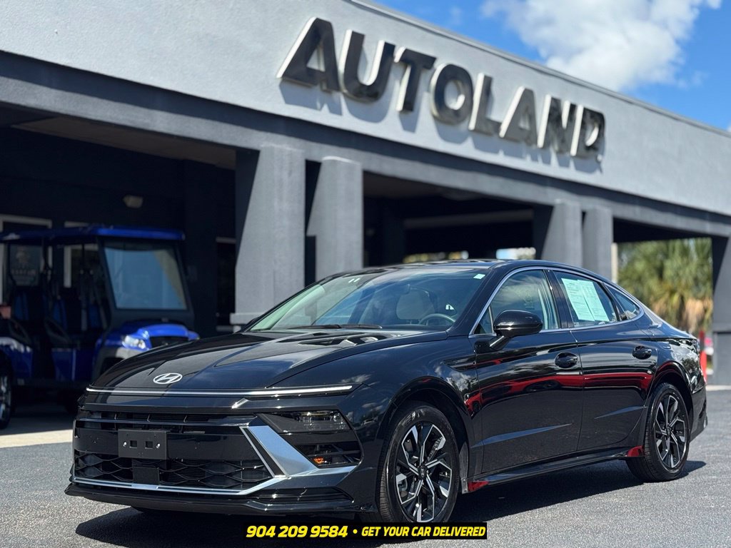 Used 2025 Hyundai Sonata SEL FWD image 2