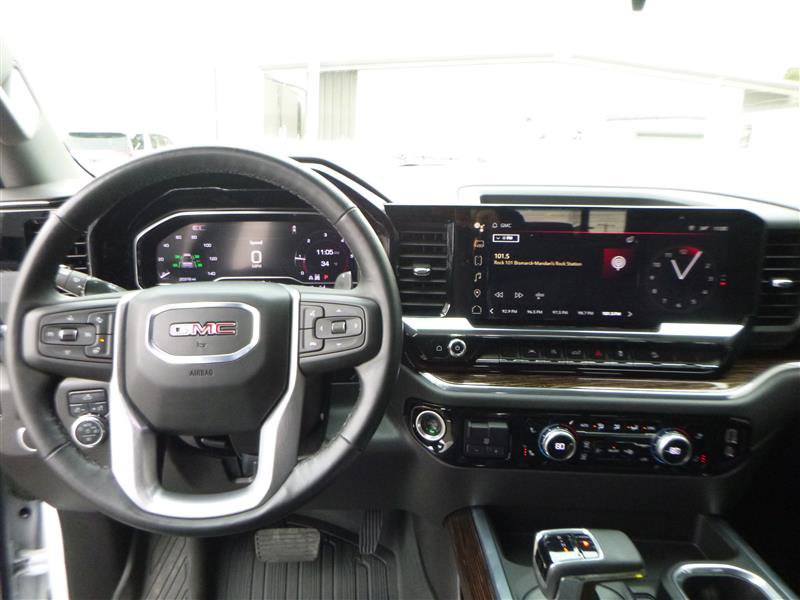 Used 2024 GMC Sierra 1500 Elevation w/ Preferred Package image 11