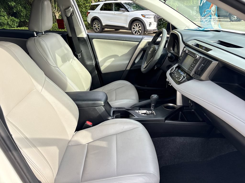 Used 2015 Toyota RAV4 XLE FWD image 27
