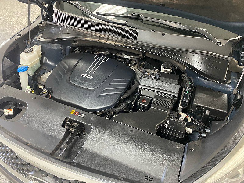 Used 2018 Kia Sorento LX image 16
