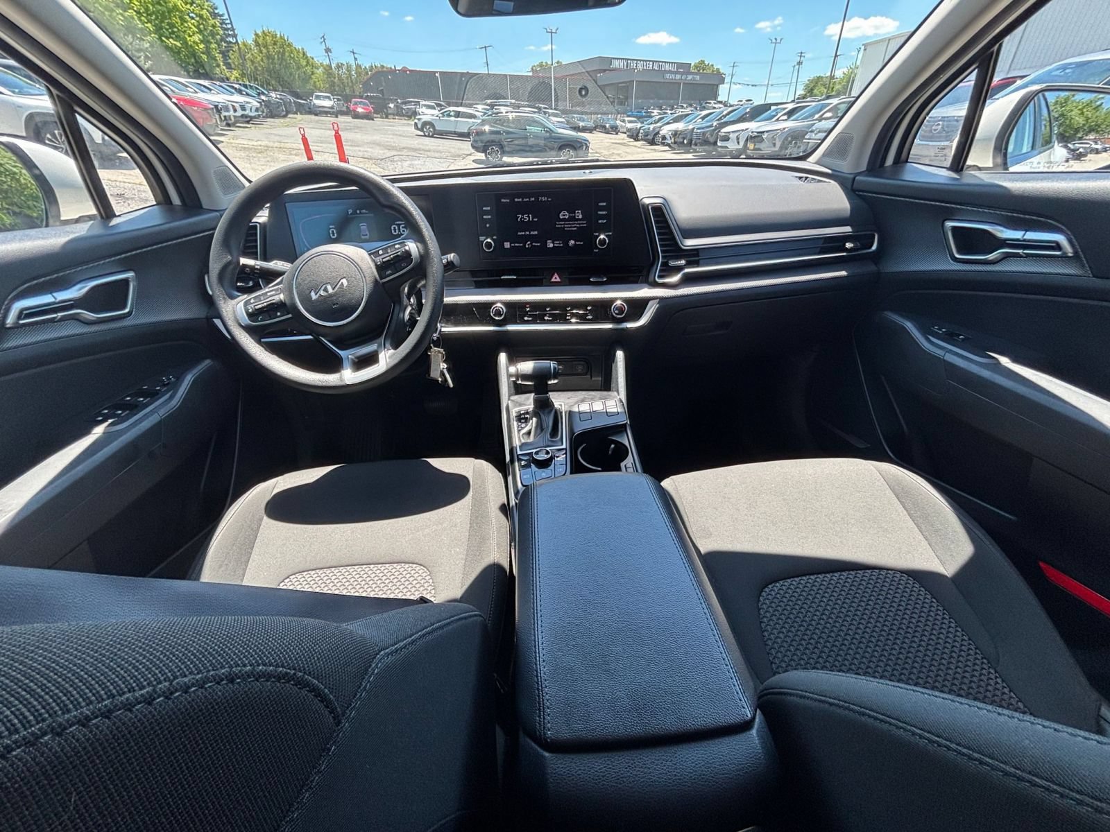 Used 2024 Kia Sportage LX FWD image 28